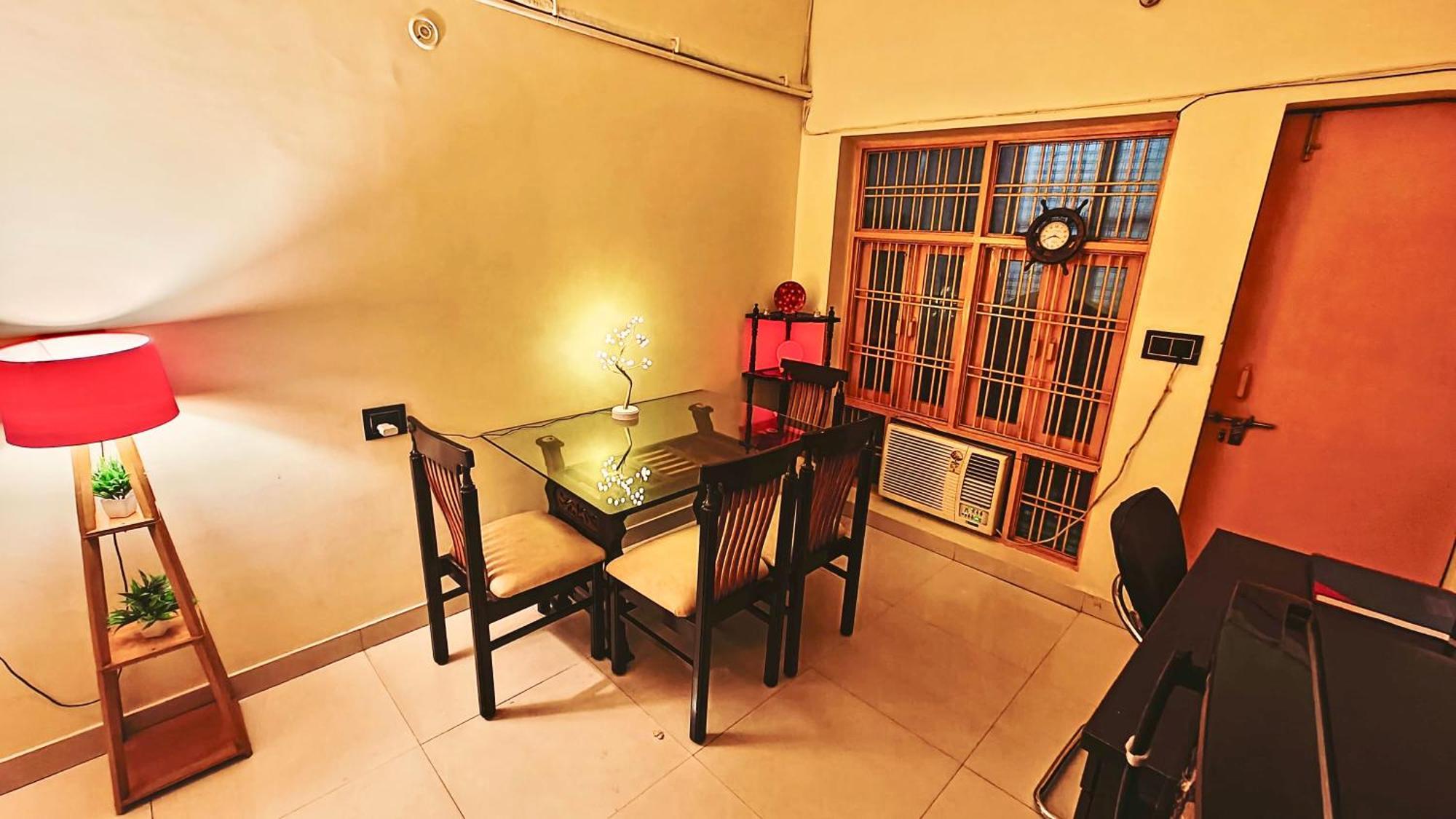 The Yellow House - Couple'S Getaway In Gomti Nagar- 1 Bhk Lucknow Exteriör bild