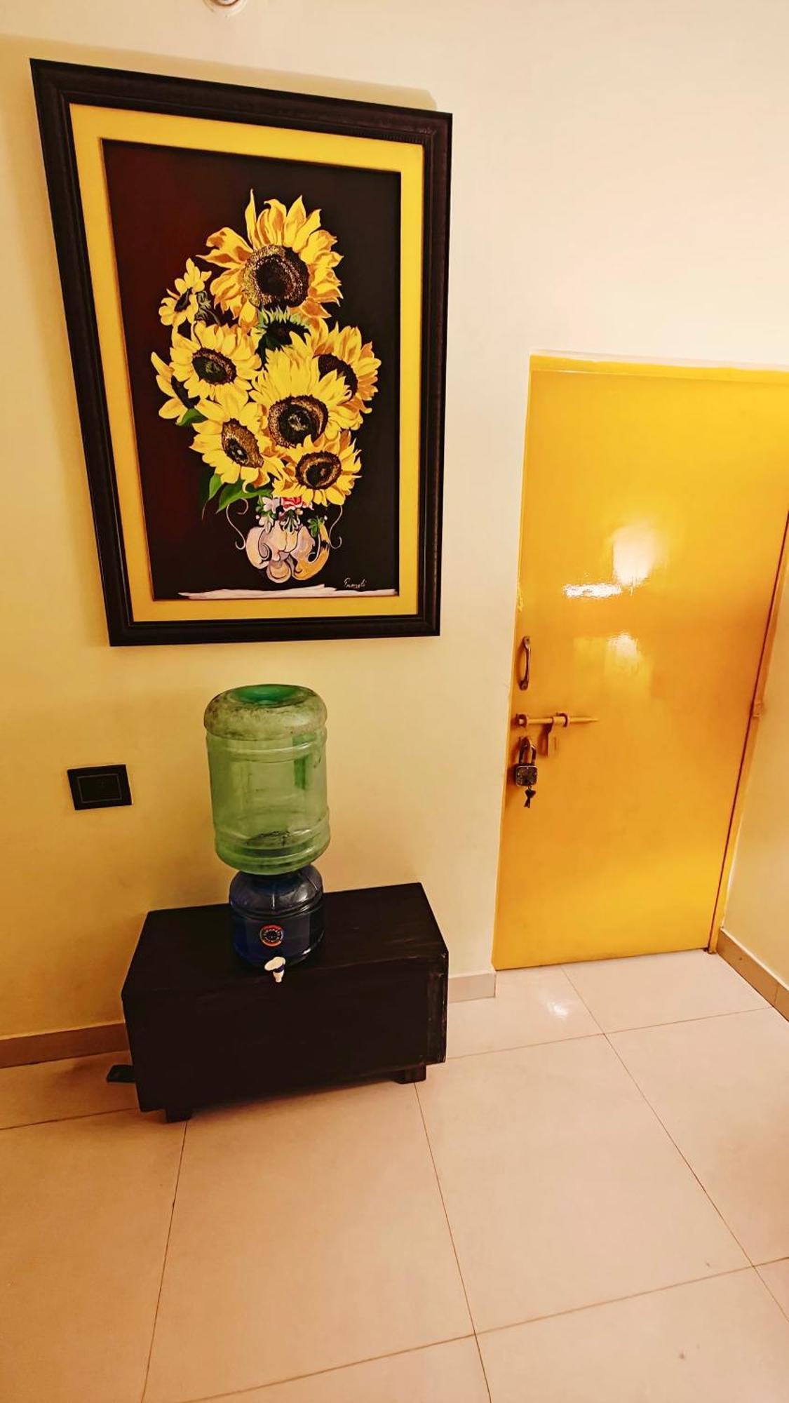 The Yellow House - Couple'S Getaway In Gomti Nagar- 1 Bhk Lucknow Exteriör bild