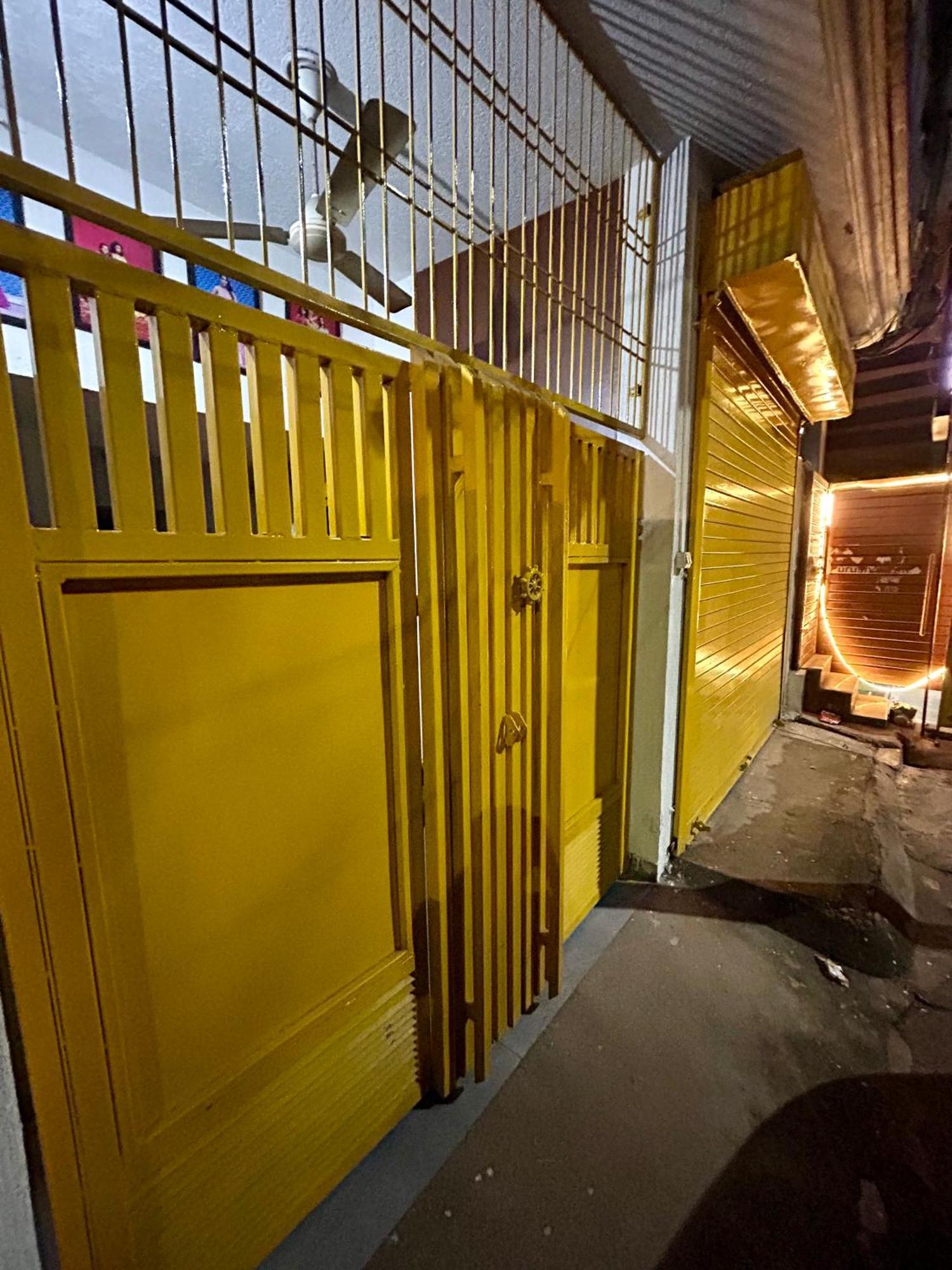 The Yellow House - Couple'S Getaway In Gomti Nagar- 1 Bhk Lucknow Exteriör bild